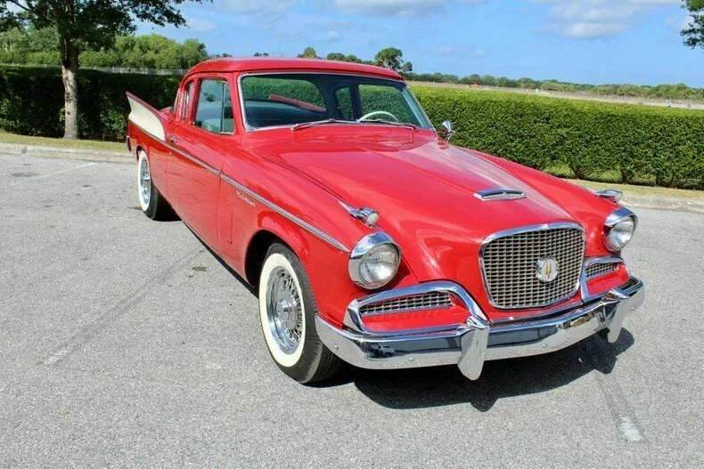 1958 Studebaker Silver hawk