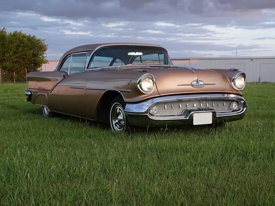 Oldsmobile Ninety-Eight