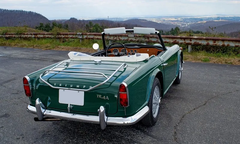 Triumph TR4A