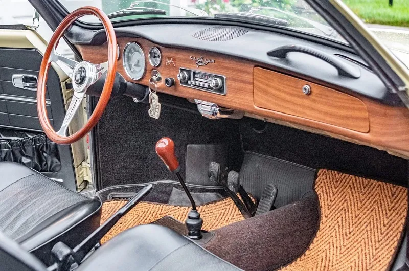 Volkswagen Karmann Ghia