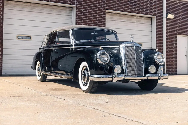 Mercedes-Benz 300D