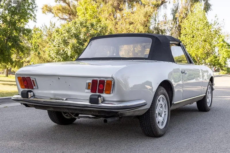 Peugeot 504