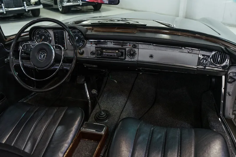 Mercedes-Benz 250SL