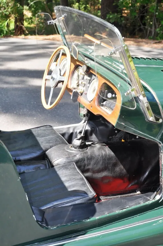Morgan Plus 4
