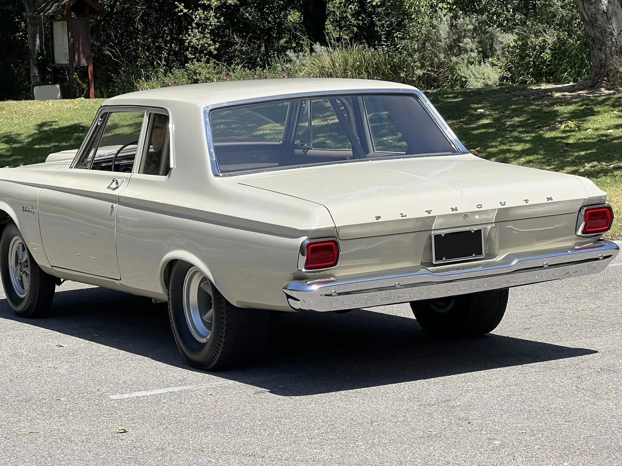 Plymouth Belvedere