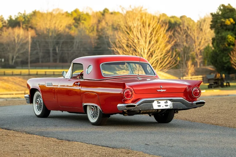 Ford Thunderbird